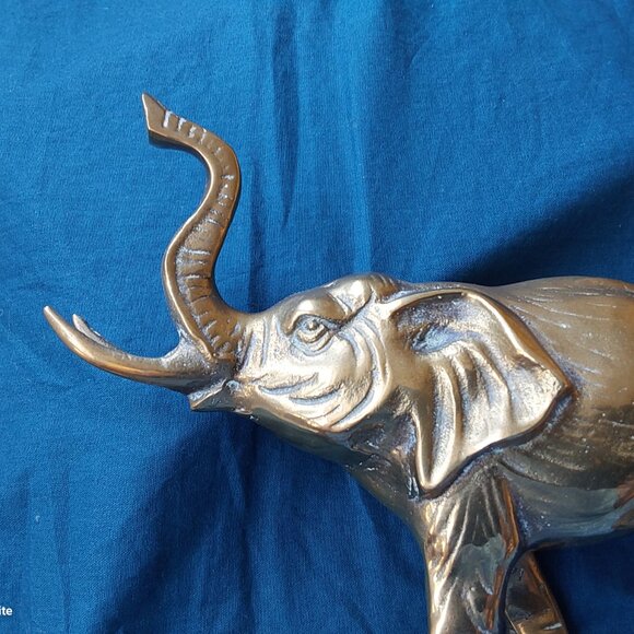 Large vintage brass elephant 19 cm high detailed - Picture 2 of 9